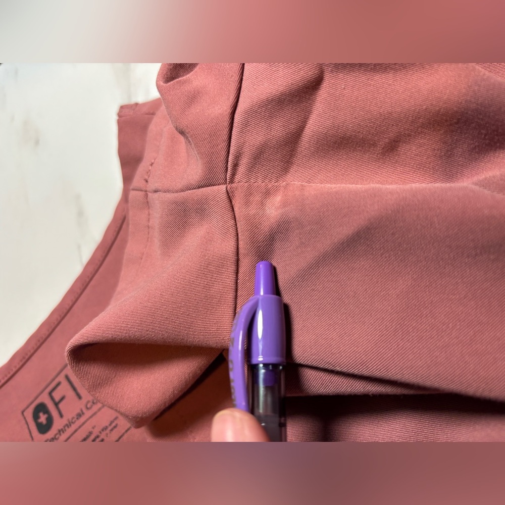 Figs Mauve Pink Scrub Top and Pants Set- large - Picture 14 of 16